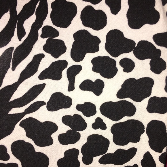 GORGEOUS CHICO’S BLACK & WHITE BLAZER-LIKE NEW - Picture 4 of 6